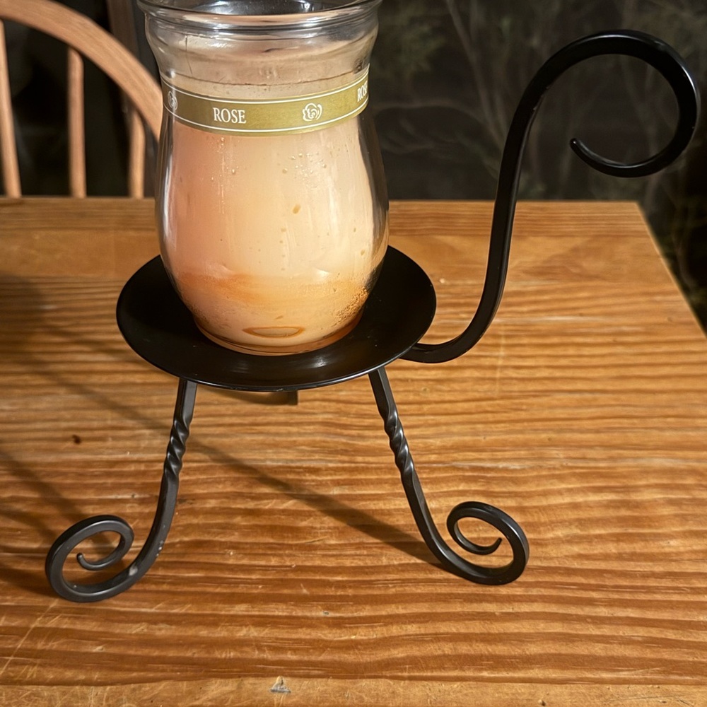 Artistic Black Metal Candle Stand